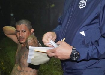Fiscalía y PNC realizan operativo para capturar a 19 sujetos acusados de varios delitos en San Salvador y Cuscatlán
