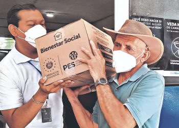 Entregan paquetes alimentarios a pescadores de Usulután y La Unión