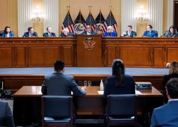 Congreso de Estados Unidos declara en desacato a Steve Bannon por el asalto al Capitolio