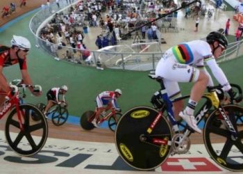 Roban las bicicletas a corredores italianos en Mundiales en pista