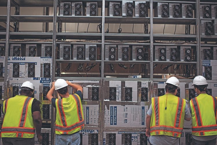 Si bien los
campos de tiro y
las barbacoas de
Texas proveen
una entretenida
bienvenida, la
protección legal es
la mayor atracción
para los mineros de
bitcoines.