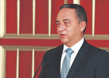 Fiscal General de la República, Rodolfo Delgado presentó credenciales para reelección