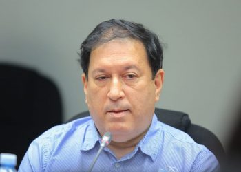 Carlos Gerardo Acevedo confirma que en el gobierno de Mauricio Funes se otorgaba sobresueldo