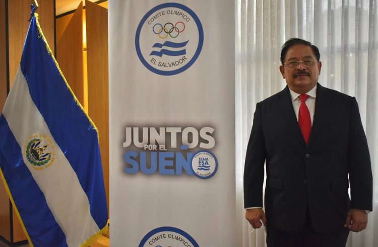 Juan Estrada, es el delegado del Comité Olímpico iInternacional, que estará presente en la Asamblea General del COES. Foto Twitter COES.