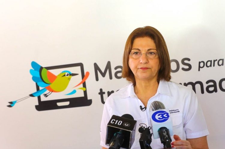 Ministra de Educación, Carla Hananía de Varela.