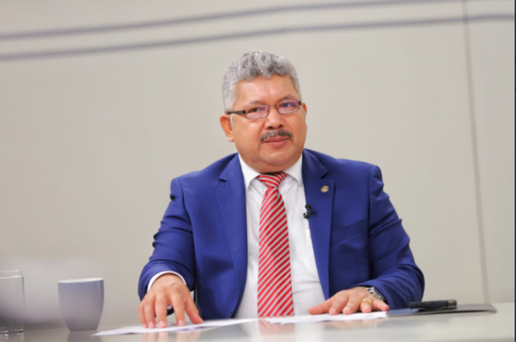 Para acceder a cualquier subsidio, las personas naturales o empresas deben inscribirse en el sitio web de Firempresa: https://firempresa.gob.sv/