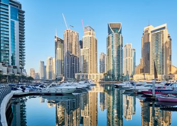 Los Emiratos Árabes Unidos han «superado» la crisis del COVID-19, asegura el príncipe de Abu Dabi