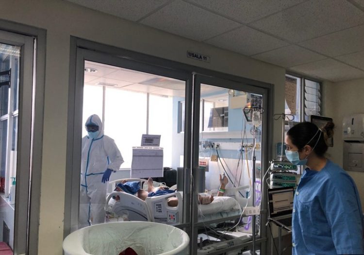 El estudio se llevó a cabo en 1,087 pacientes internados por coronavirus, de los que 380 se encontraban en cuidados intensivos y 707 se encontraban en otras áreas de menor gravedad. Fot CCSS.