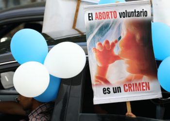 Realizan caravana en contra del aborto y a favor del derecho a la vida en El Salvador