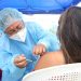 Salvadoreños destacan la estrategia de vacunación móvil anti-COVID-19