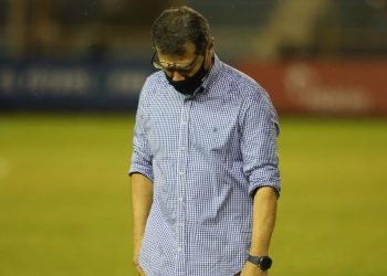 Hugo Pérez, técnico de la Selecta: «Estamos en una situación de urgencia para la próxima fecha»