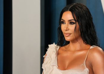 Doce sospechosos serán juzgados en París por el robo de joyas de Kim Kardashian