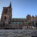 Un hombre se prende fuego frente a la Catedral de Estrasburgo, en Francia