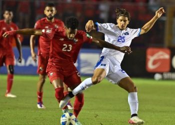 FINALIZADO: Panamá remonta 2-1 a El Salvador