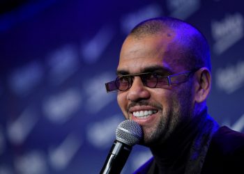 «No vengo aquí a pasar el tiempo»: Dani Alves vuelve con todo al FC Barcelona