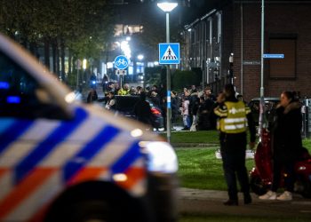 Detienen a 19 personas tras violentas manifestaciones contra medidas por covid en Holanda