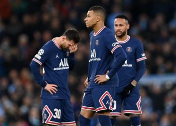 Manchester City gana 2-1 al PSG, ambos equipos pasan a octavos de Champions