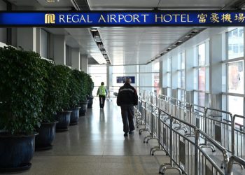 Restricciones de viaje con Sudáfrica por nueva variante preocupan e indignan al turismo