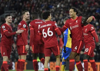 Liverpool golea 4-0 al Southampton y Arsenal se relanza a costa del Newcastle
