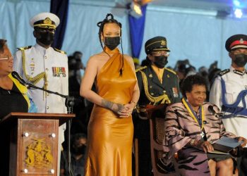 La nueva república de Barbados nombra a Rihanna héroe nacional