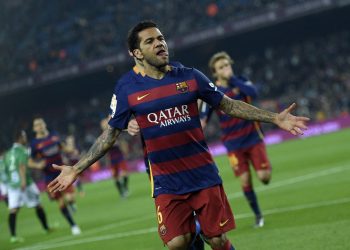 Dani Alves acepta la llamada de Xavi y acude al rescate del Barça
