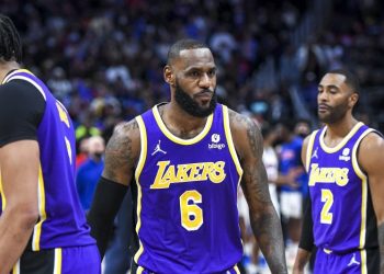 LeBron James suspendido un juego tras trifulca en duelo de NBA