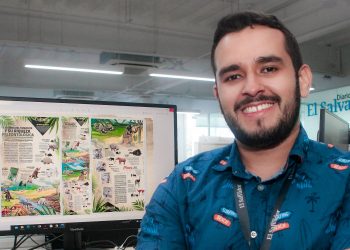 Clap premia a infografista de «Diario El Salvador»