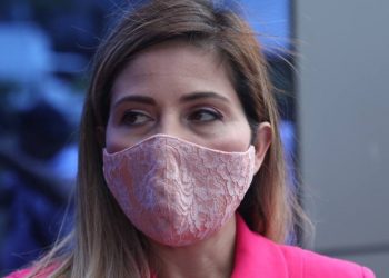 Fiscalía acusa a la abogada Bertha Deleón en juzgado por desobediencia de particulares