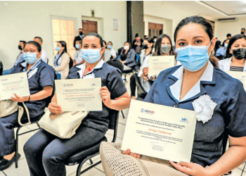 Personal del Ministerio de Salud fortalece sus conocimientos en vacunación