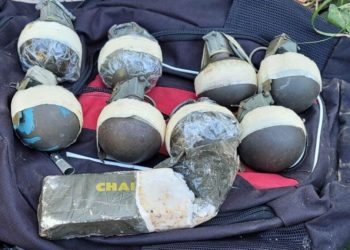 Pandilleros huyen de Policía y abandonan ocho granadas y dos paquetes de explosivo C4 de fabricación norteamericana
