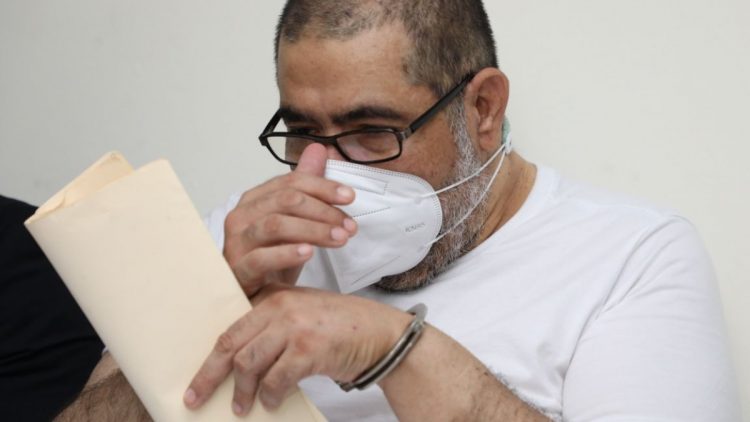 Exjuez Romeo Giammattei durante la jornada de hoy en los juzgados de San Salvador. Foto DES Edison González.