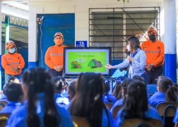 Alcaldía de San Salvador realizó un simulacro de terremoto en un centro escolar
