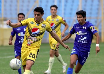 11 Deportivo frena las aspiraciones de Marte a los cuartos de final