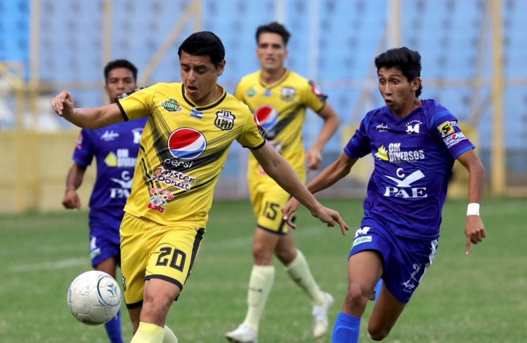 Atlético Marte sufrió una paliza ante 11 Deportivo. Foto: René Estrada.