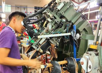 Salvadoreños serán incorporados en 4,700 plazas de trabajo en el país