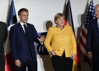 El G20 se compromete el reducir las emisiones de carbono para mediados de este siglo