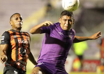 Águila pasó apuros para lograr el empate de 1-1 ante el Chalatenango