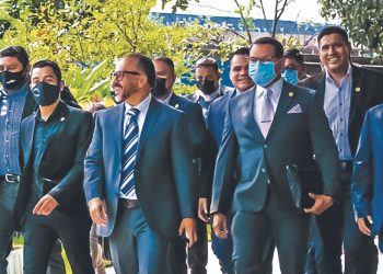 La bancada cian sale fortalecida ante intento de división