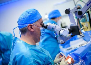 Desarrollan más de 400 cirugías de cataratas en el Hospital Zacamil