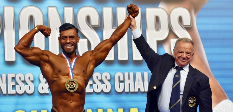 Para el presidente de la Federación Internacional de Físicoculturismo, Rafael Santonja, era cuestión de tiempo para que Yuri Rodríguez triunfara a nivel mundial. Foto INDES.