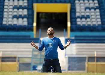 El Salvador se enfrenta a Jamaica y solo queda rezar