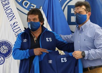 Hugo Carrillo, presidente de la Fesfut: «Estoy contento con el trabajo de Hugo Pérez, no es el mejor, pero es muy bueno»