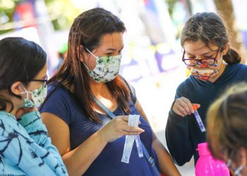 Ministerio de Salud realiza tamizaje en plaza Salvador del Mundo y centro comercial Metrocentro