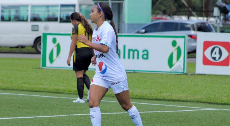 Marcela De León Lucero vivió un debut marcado por muchas emociones. Foto: cortesia Karen Mendoza