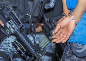 Policía Nacional Civil realizó esta madrugada un operativo en busca de criminales en todo El Salvador