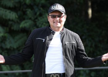 «La gente me considera artista porque llego a los corazones cuando interpreto una canción»: José Canjura, cantante salvadoreño