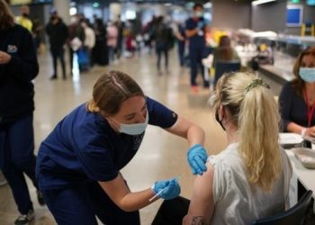 Detectados en Reino Unido dos casos de variante ómicron de la COVID-19