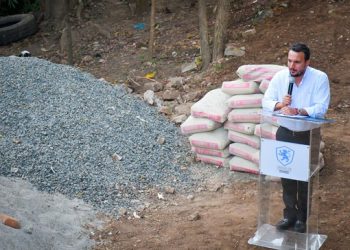 Alcaldía de Zaragoza trabaja en la rehabilitación vial de la colonia El Encanto