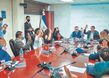 «No va ni un centavo para organizaciones fachada»: Christian Guevara, presidente de comisión de Hacienda de Asamblea Legislativa
