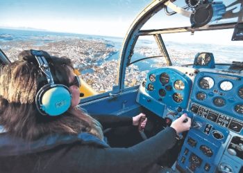 Una salvadoreña triunfa como ingeniera aeroespacial
